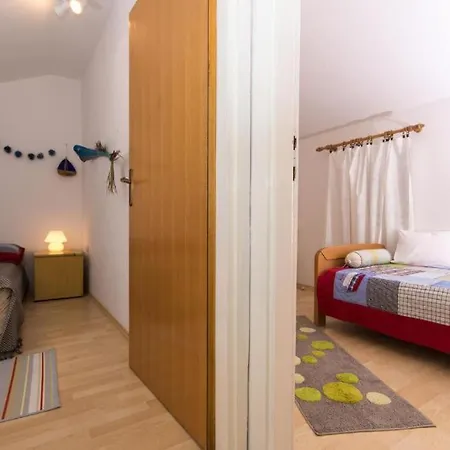 Little Sweet Stone House For 4, Seget, 20m To The Trogir